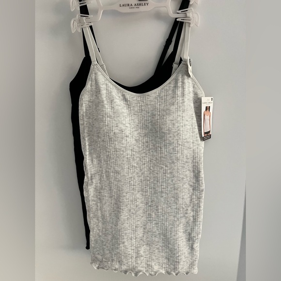 Laura Ashley Ribbed Stretch Seamless Adjustable Straps Removable Pads 2ps Camis - Picture 1 of 13